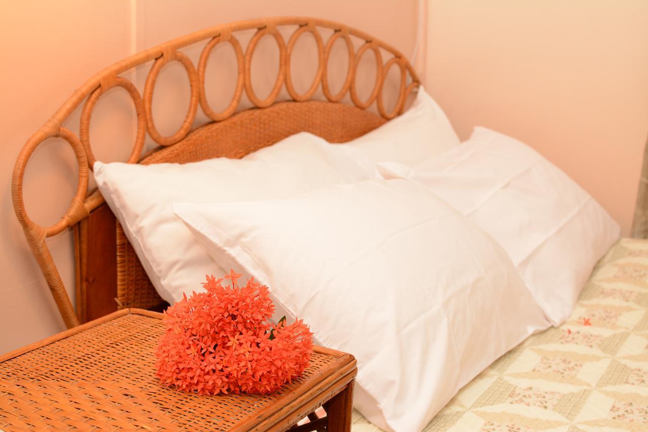 Windjammer International Cuisine & Comfort Inn Georgetown Eksteriør billede