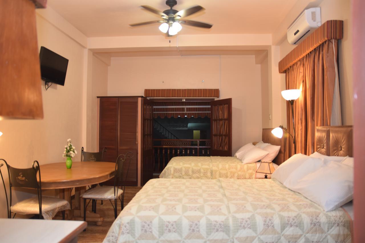 Windjammer International Cuisine & Comfort Inn Georgetown Eksteriør billede