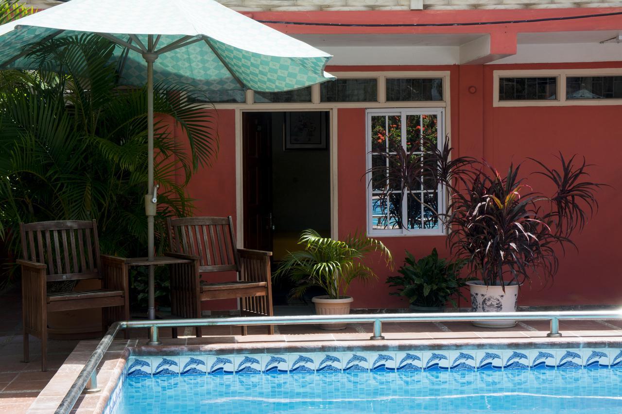 Windjammer International Cuisine & Comfort Inn Georgetown Eksteriør billede